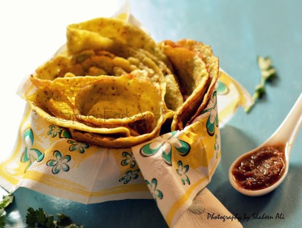 moong-dal-cheela-split-green-lentil-crepes.30573.jpg